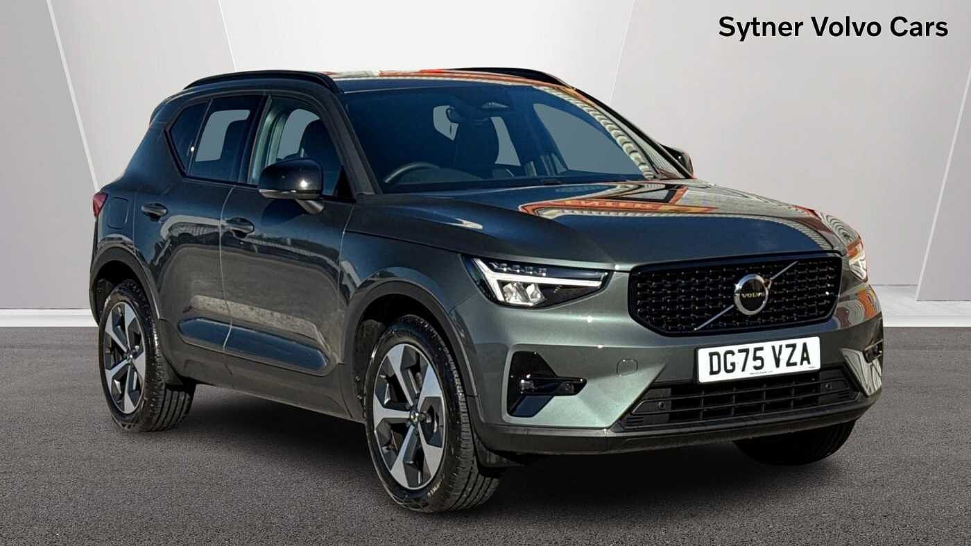 Main listing image - Volvo XC40