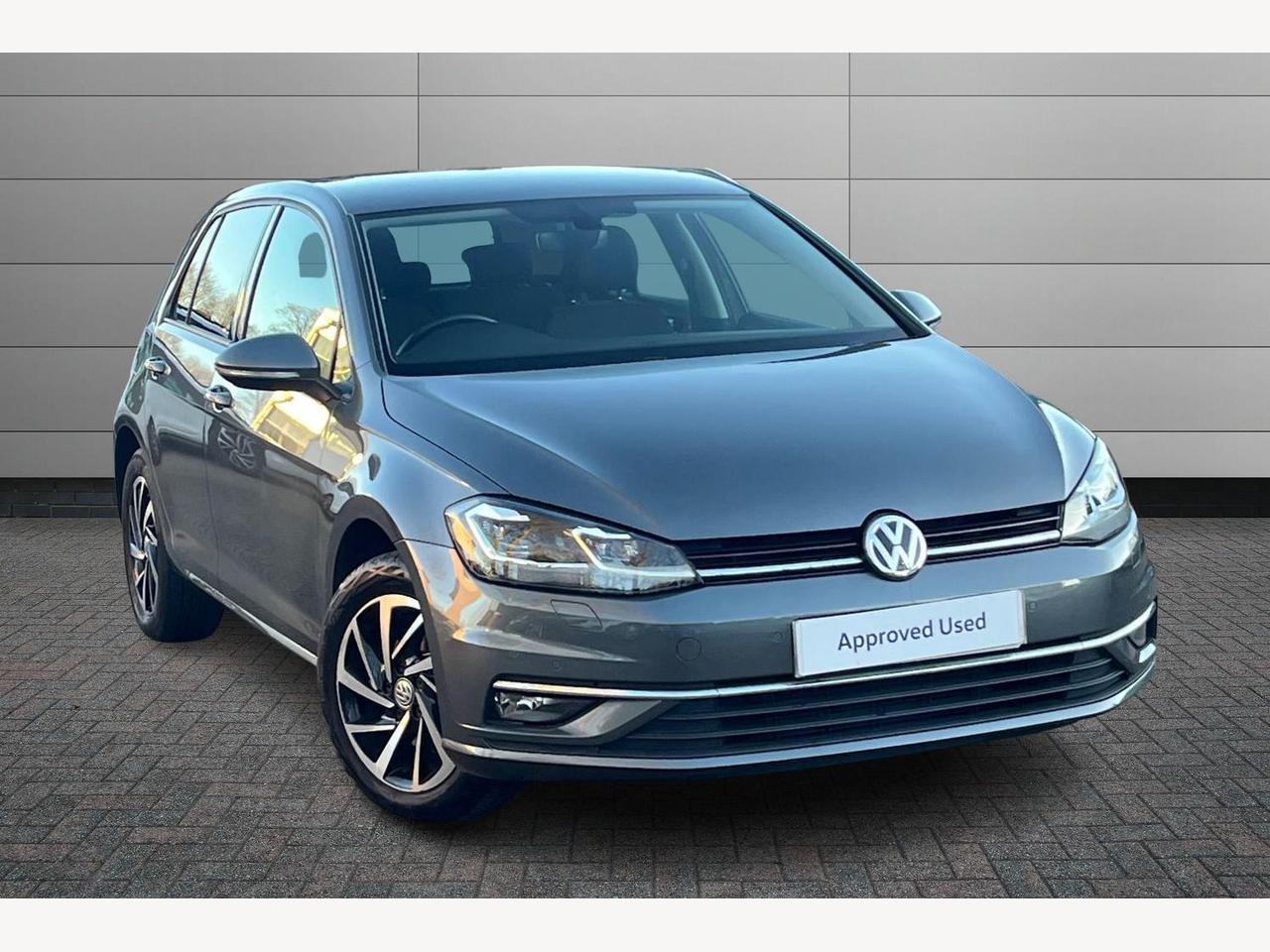 Main listing image - Volkswagen Golf