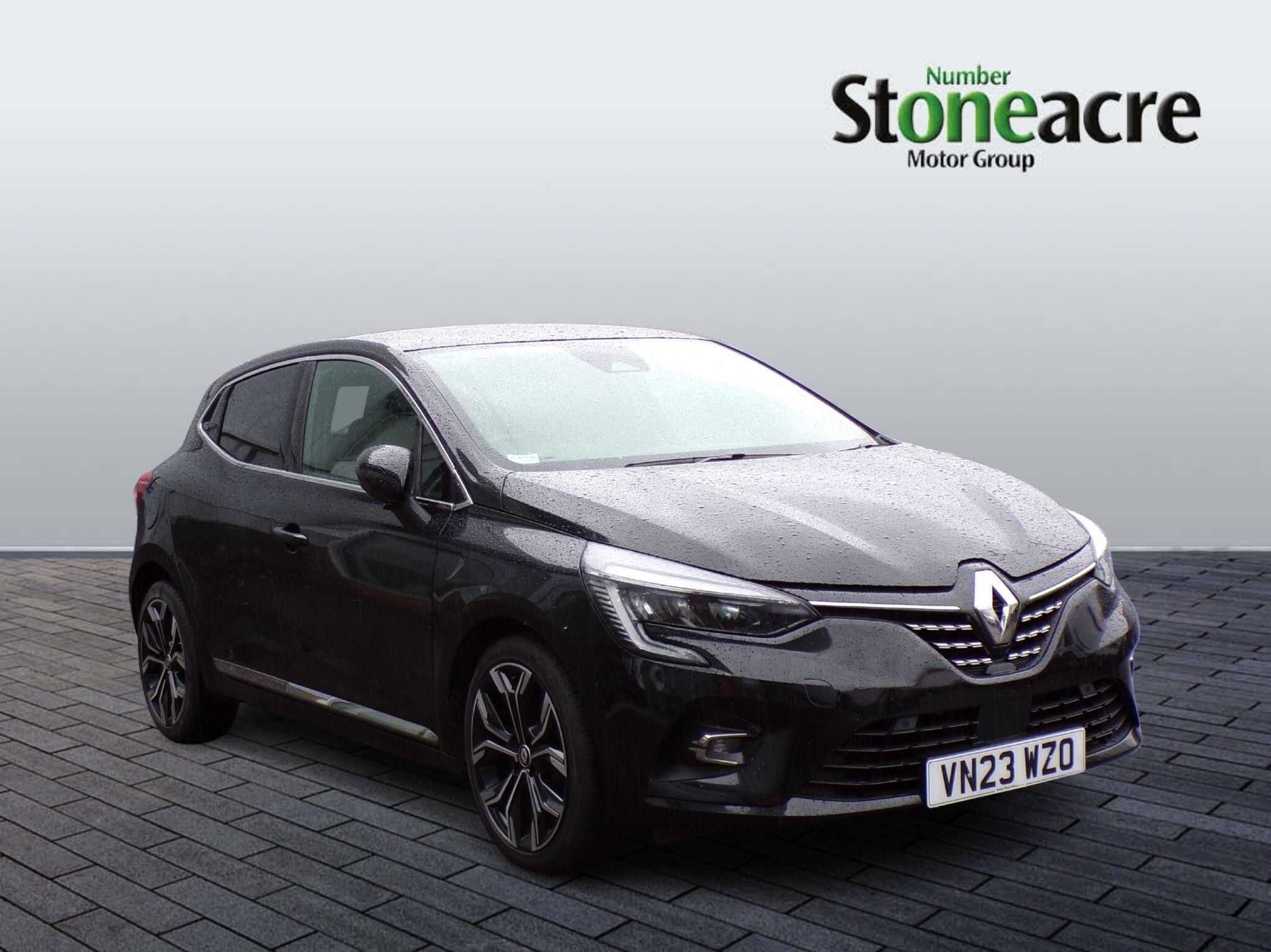 Main listing image - Renault Clio