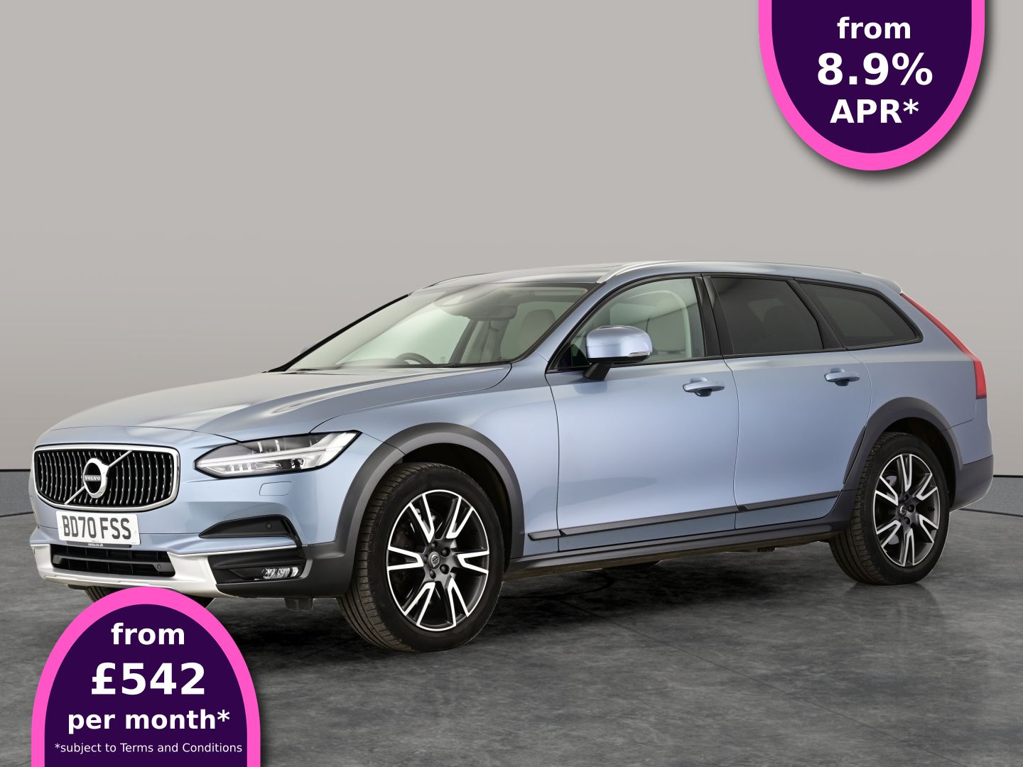 Main listing image - Volvo V90 Cross Country