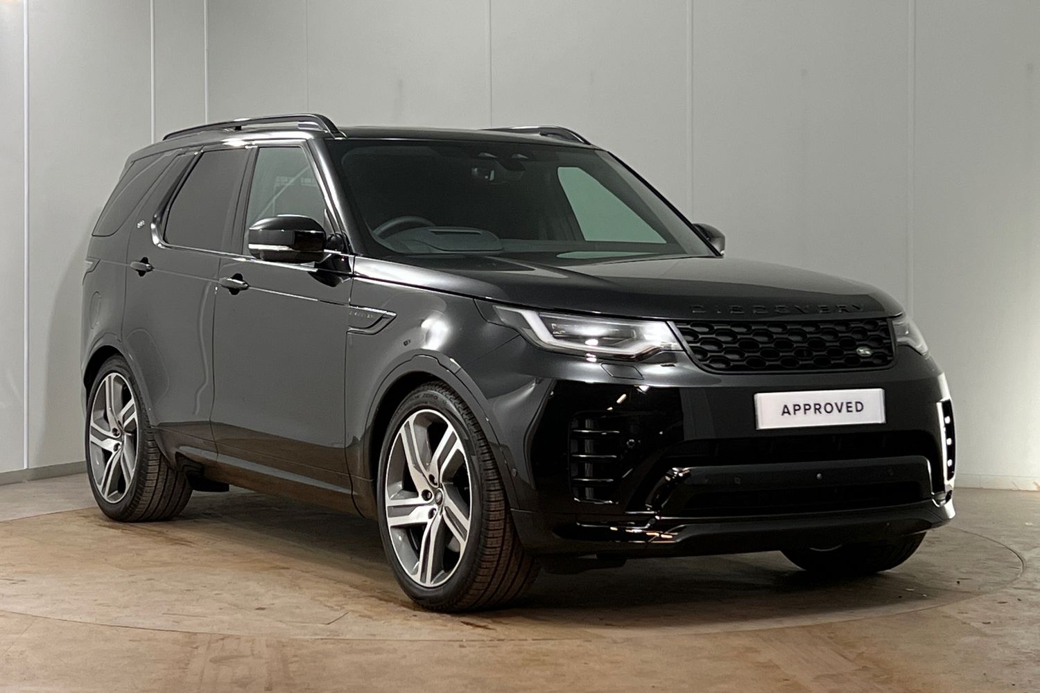 Main listing image - Land Rover Discovery