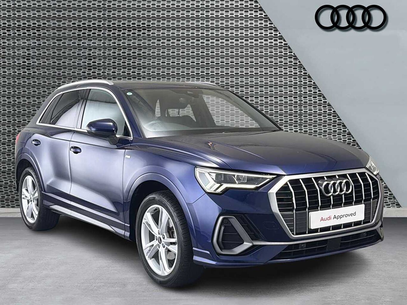 Main listing image - Audi Q3