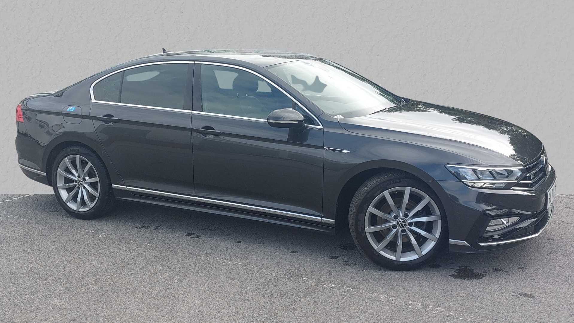 Main listing image - Volkswagen Passat