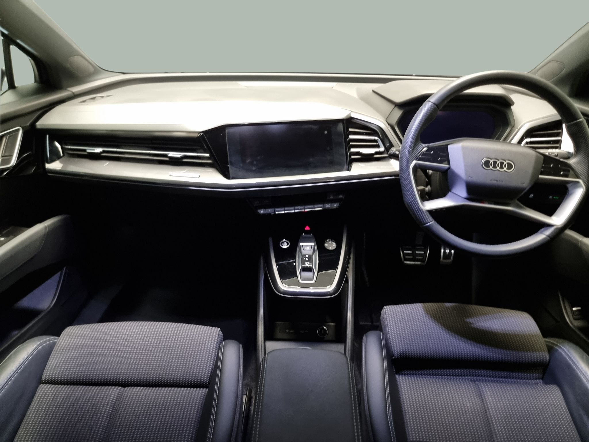 Main listing image - Audi Q4