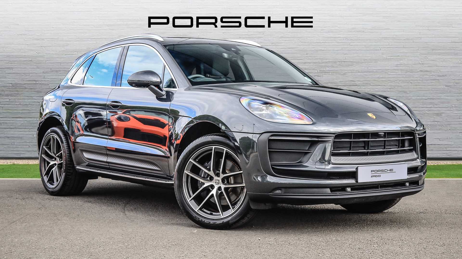 Main listing image - Porsche Macan