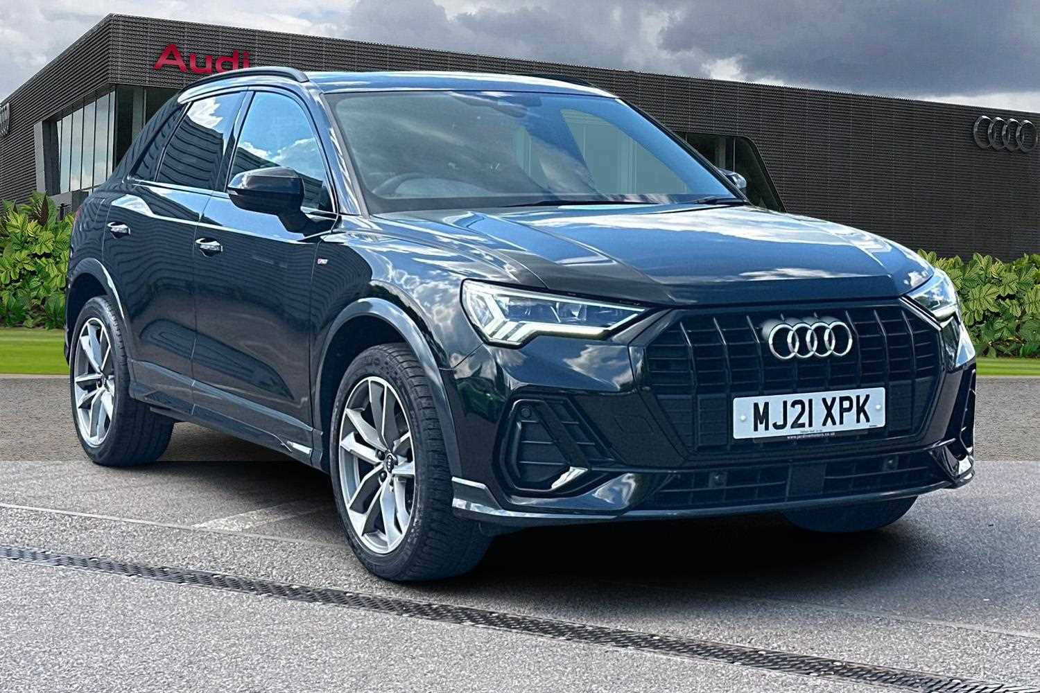 Main listing image - Audi Q3