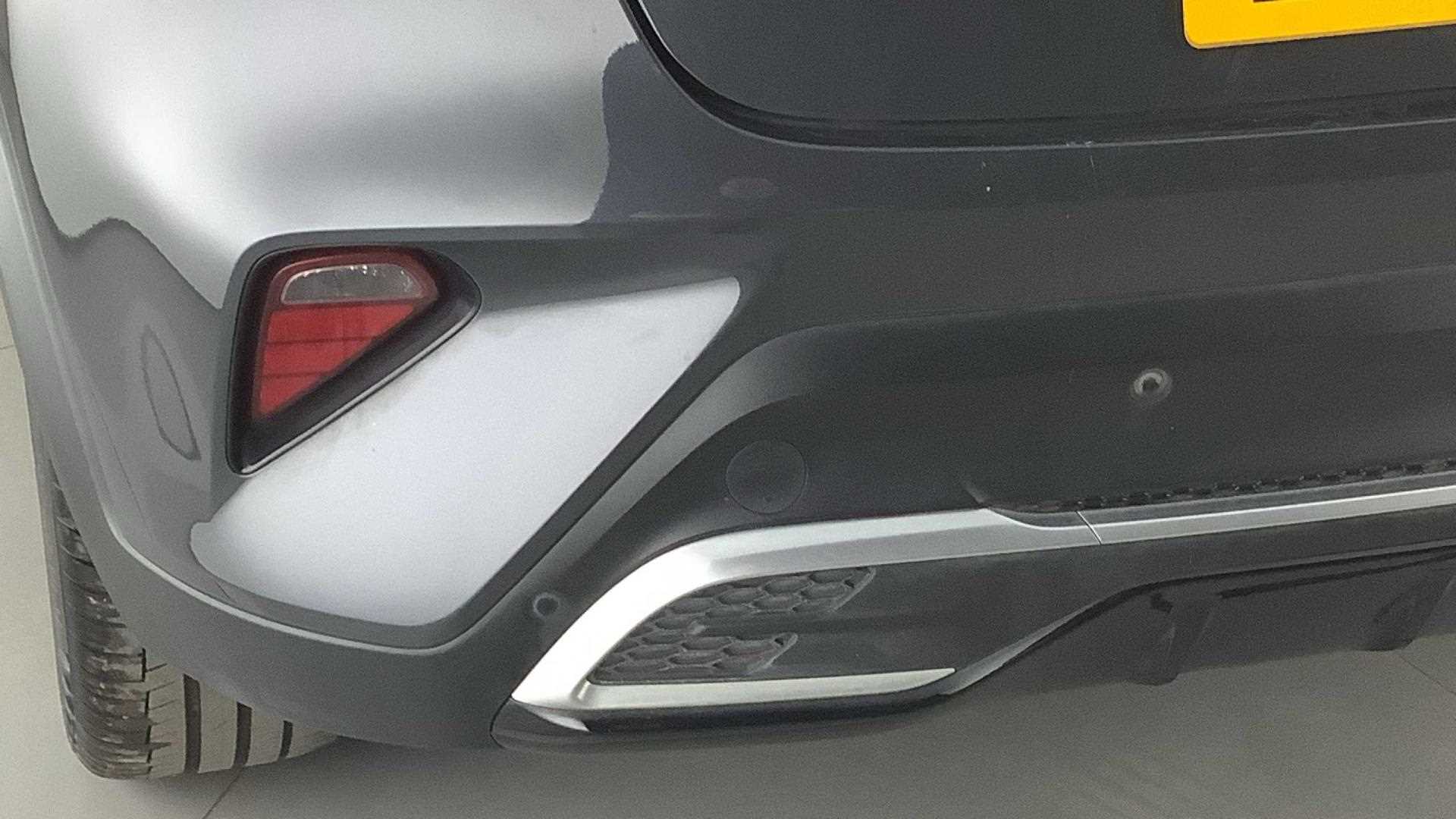 Main listing image - Kia XCeed