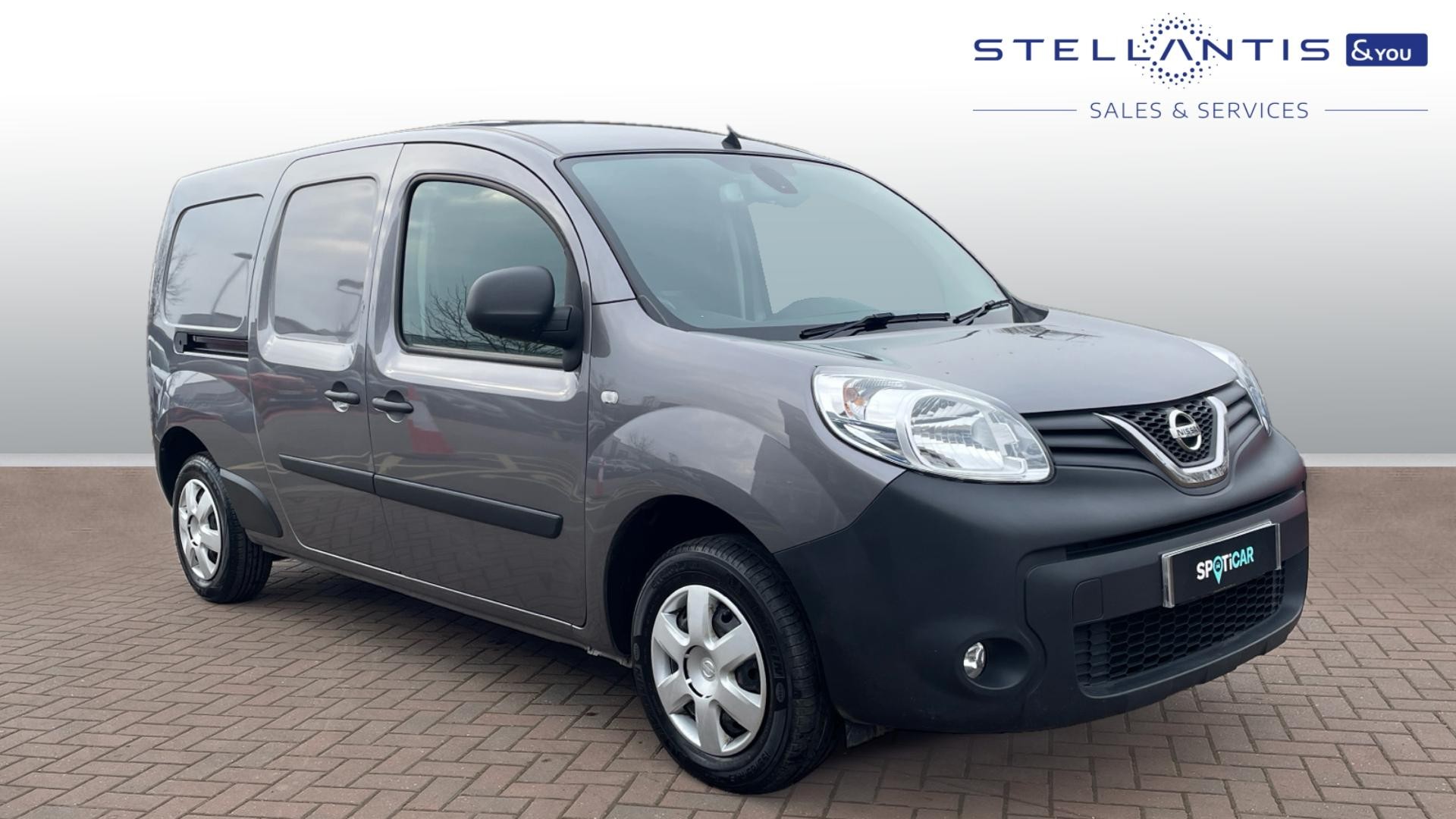 Main listing image - Nissan NV250