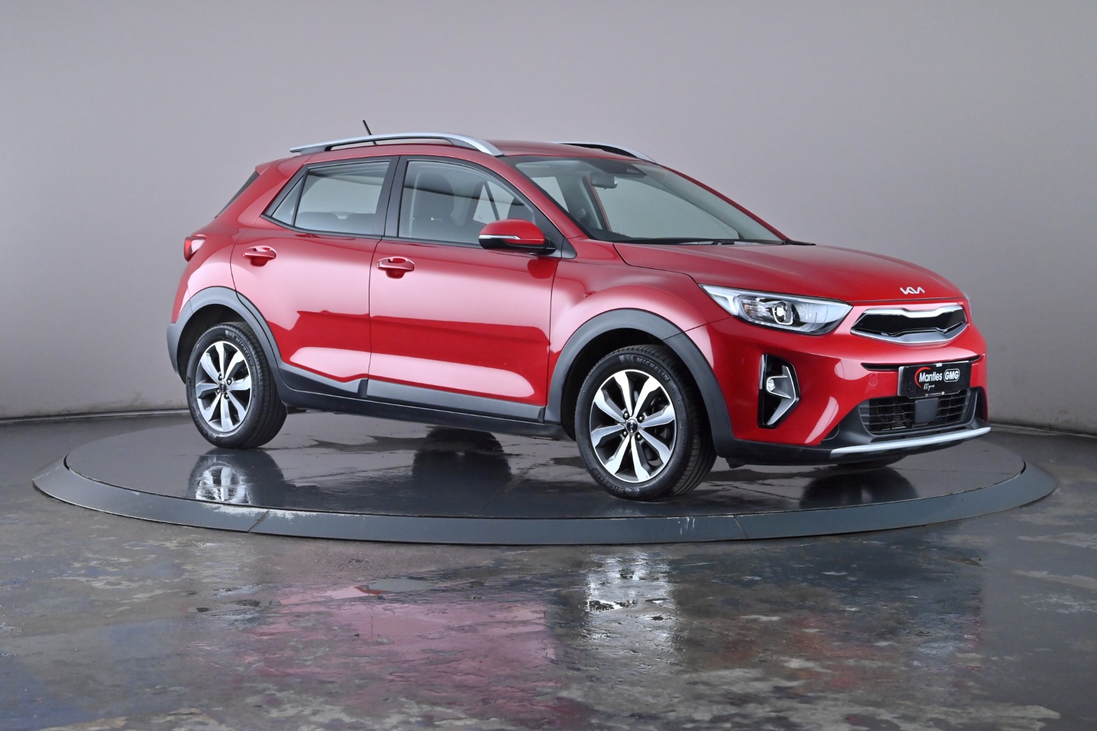 Main listing image - Kia Stonic