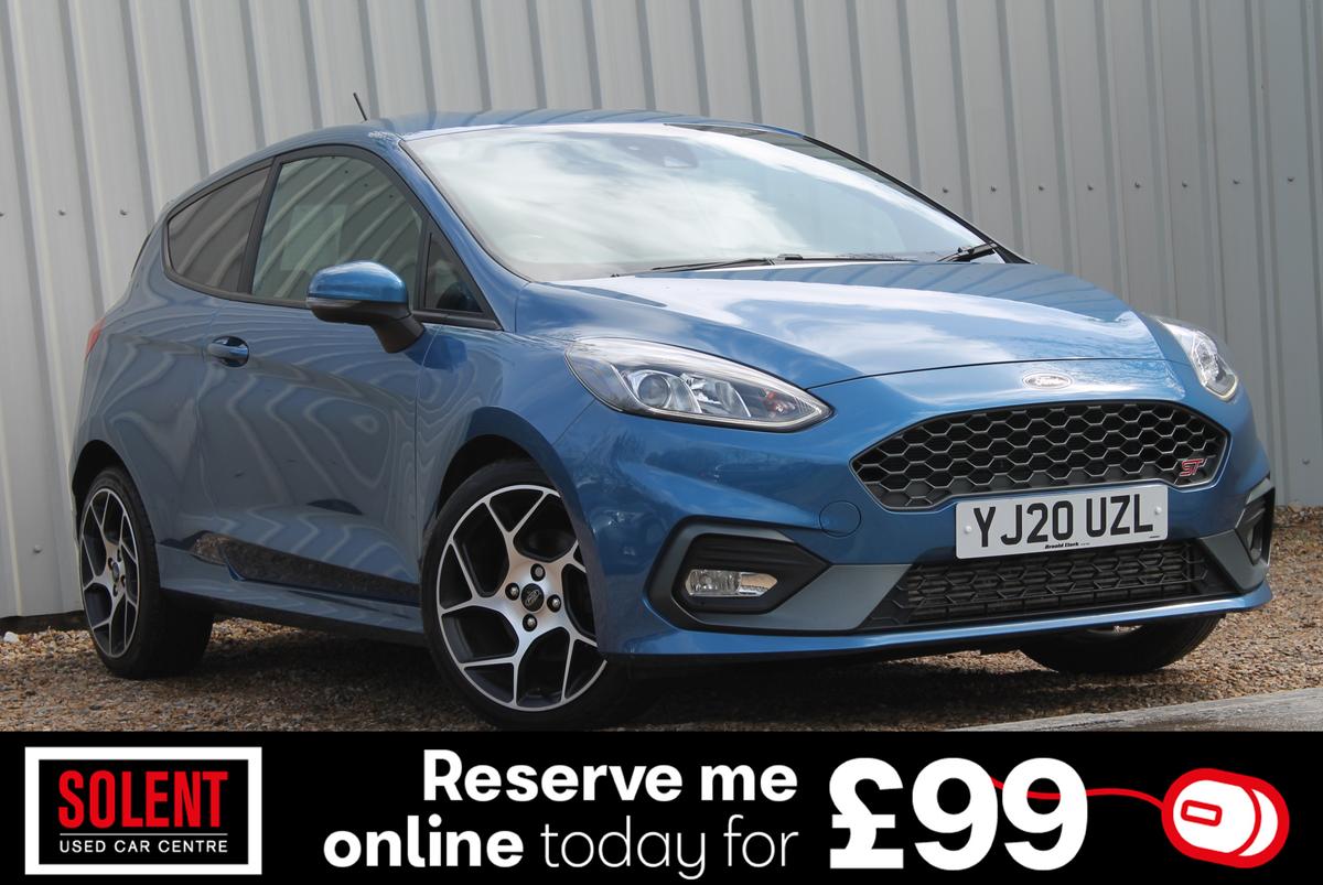 Main listing image - Ford Fiesta ST