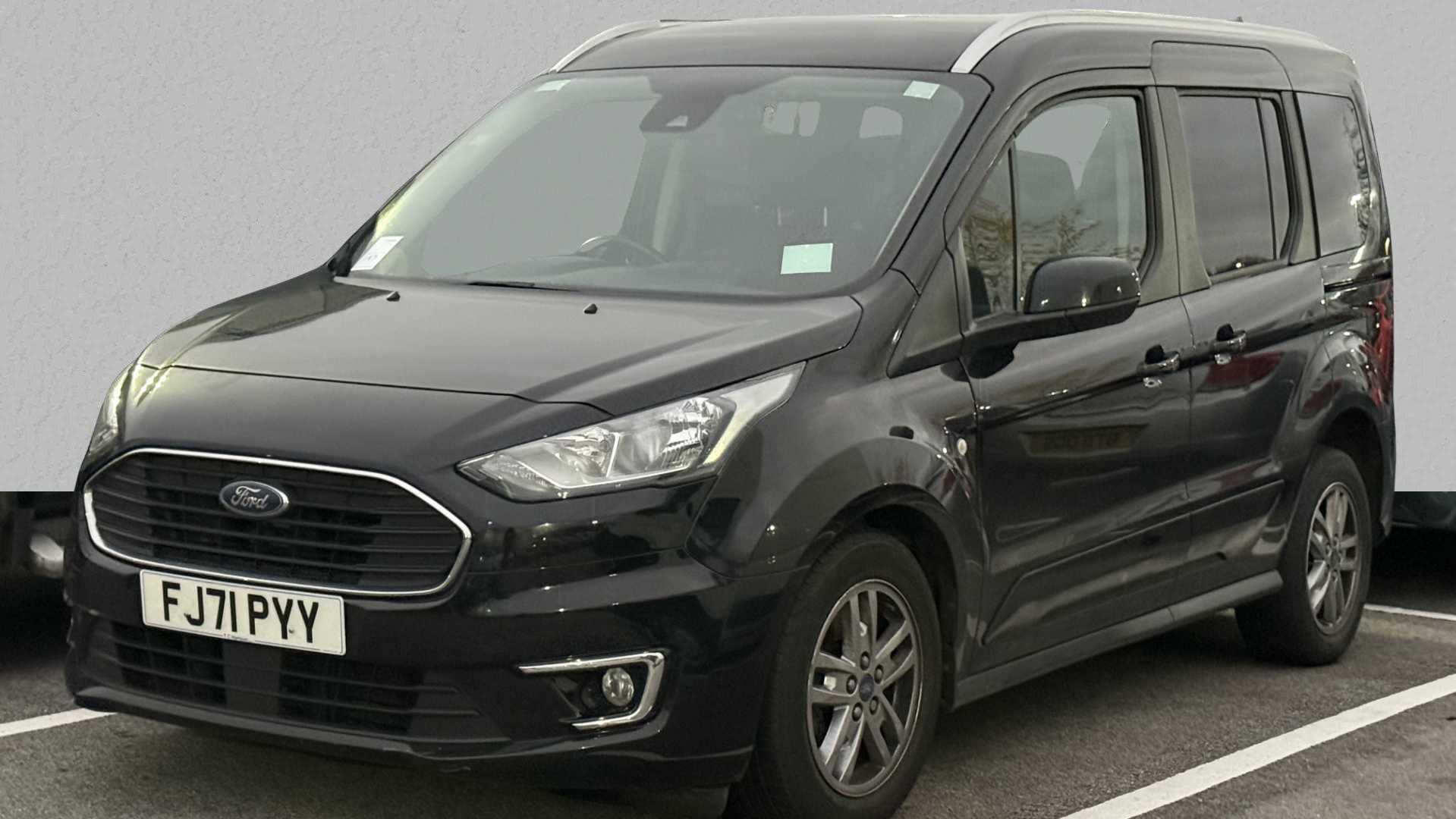 Main listing image - Ford Tourneo Connect