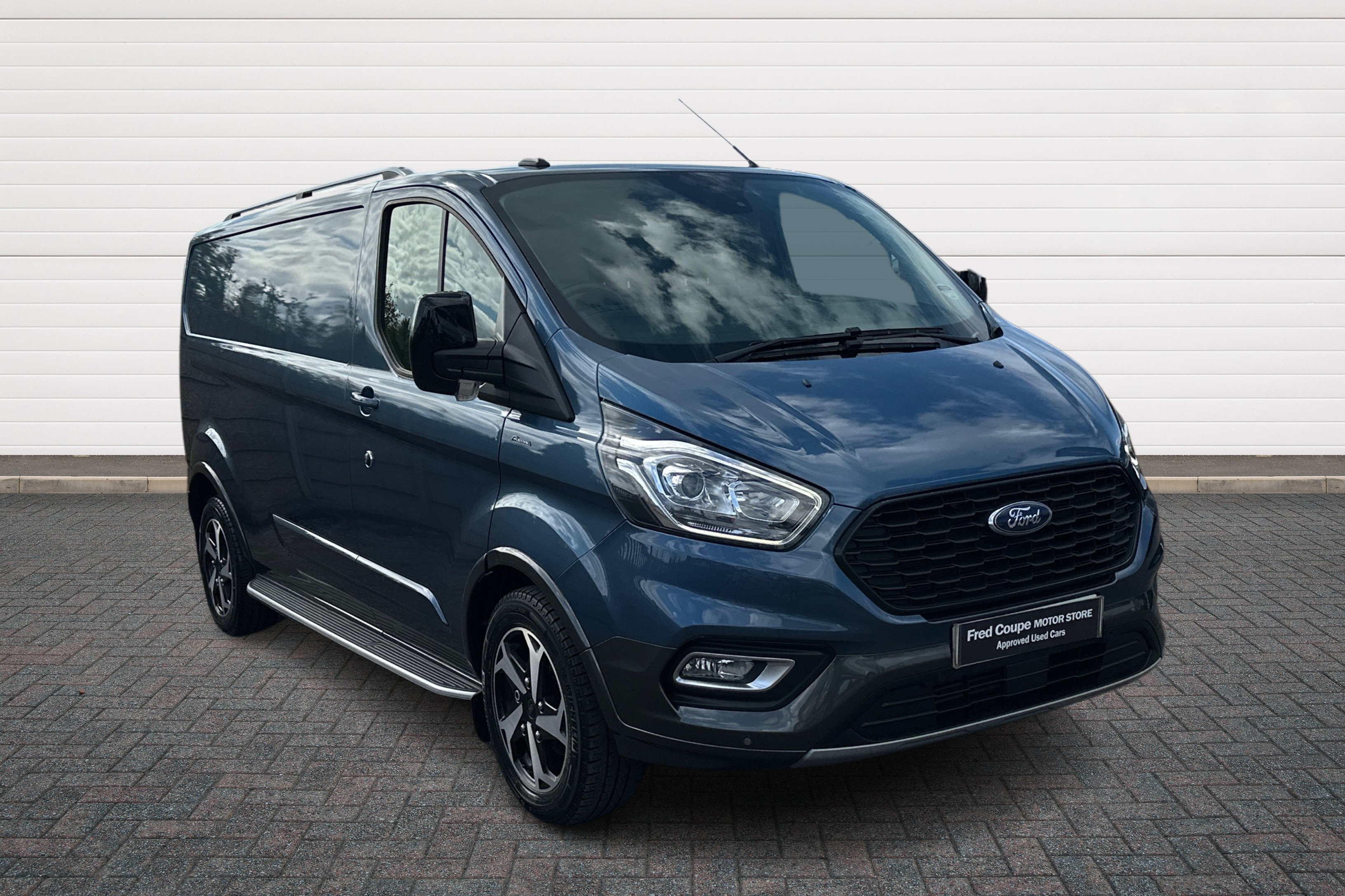 Main listing image - Ford Transit Custom