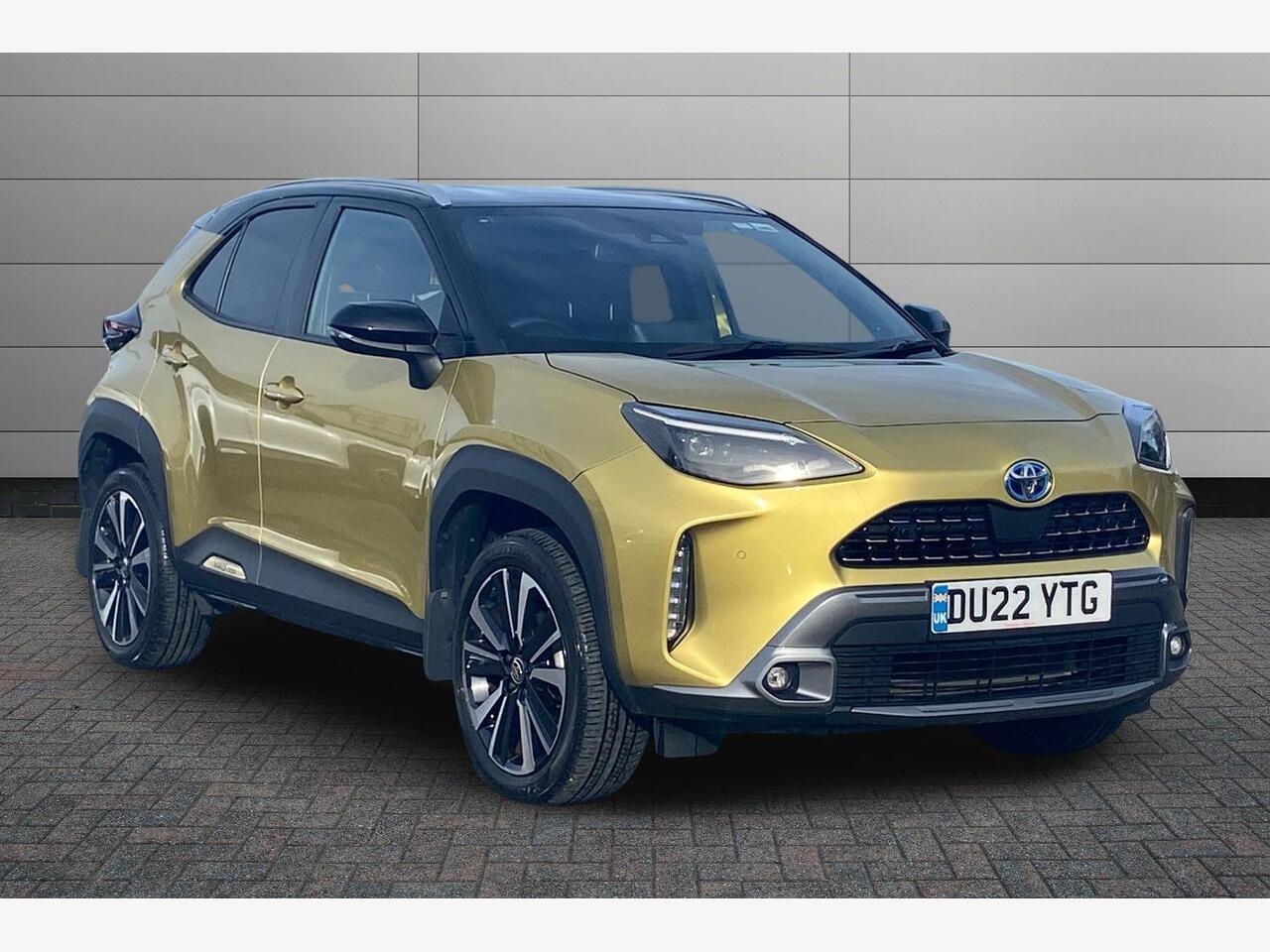 Main listing image - Toyota Yaris Cross