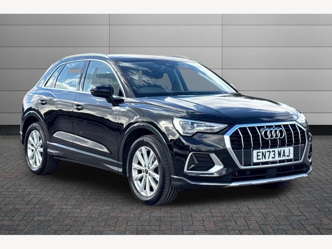 Main listing image - Audi Q3