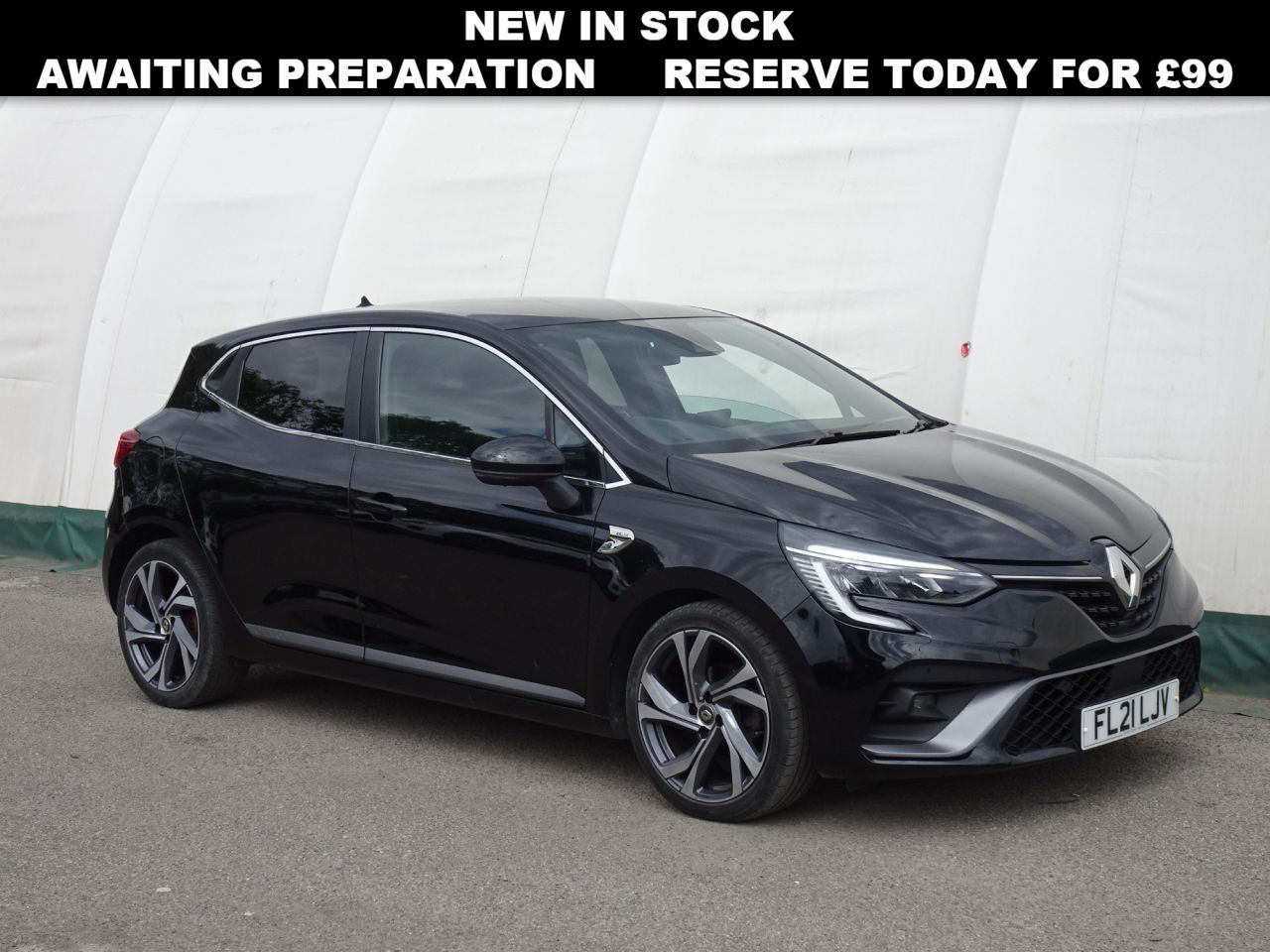 Main listing image - Renault Clio