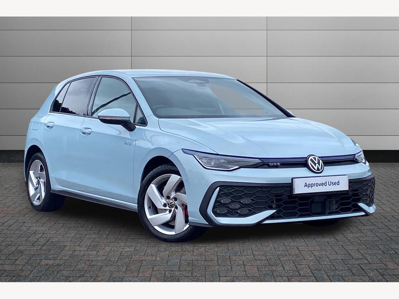 Main listing image - Volkswagen Golf GTE