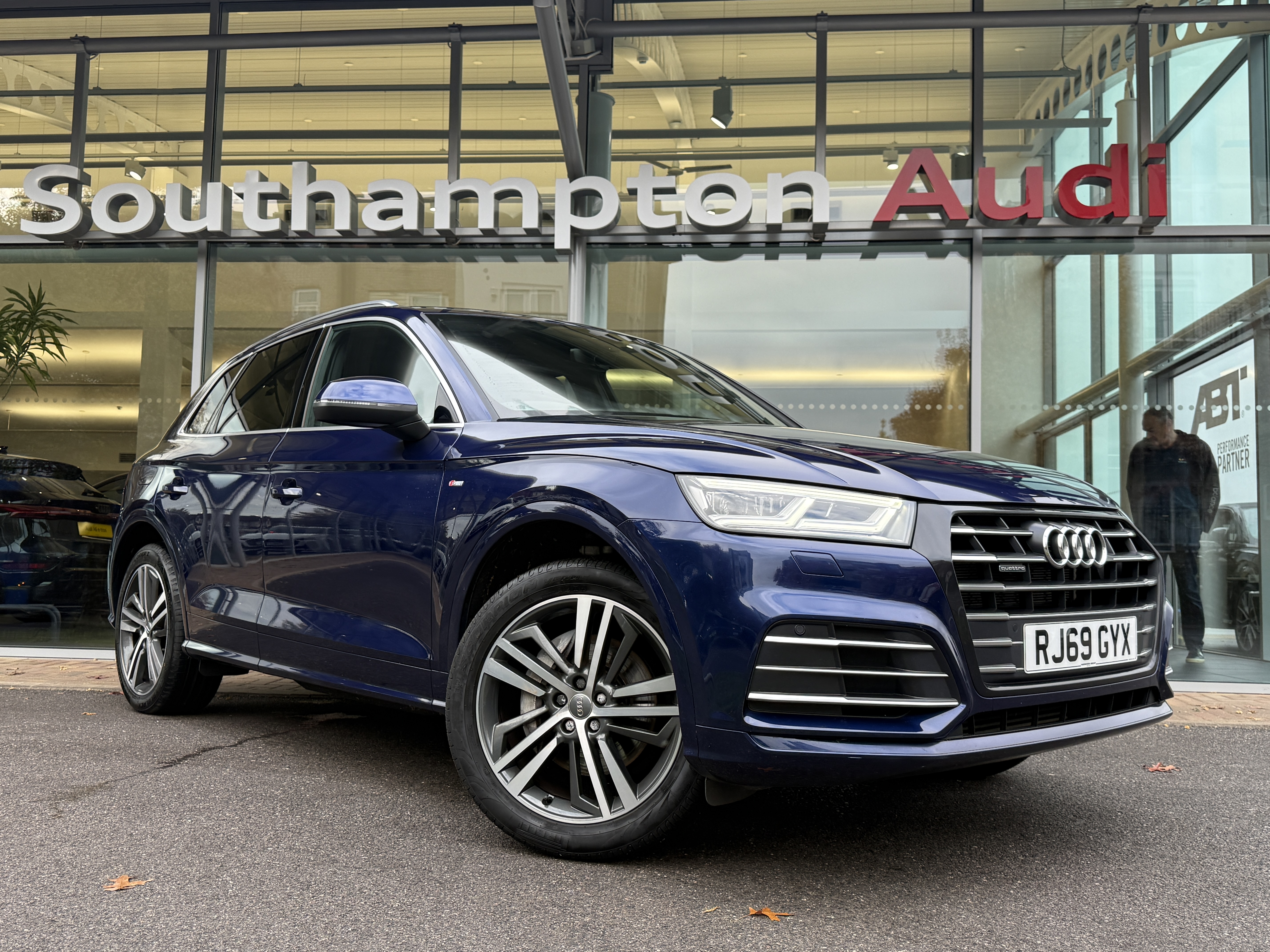 Main listing image - Audi Q5