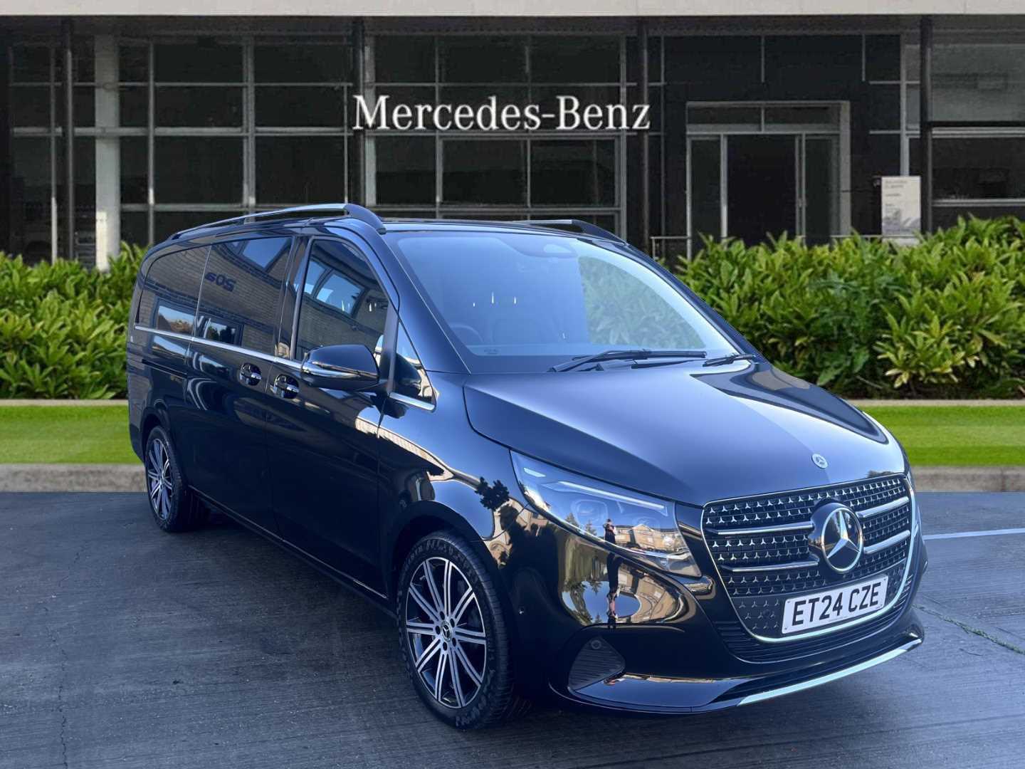 Main listing image - Mercedes-Benz V-Class