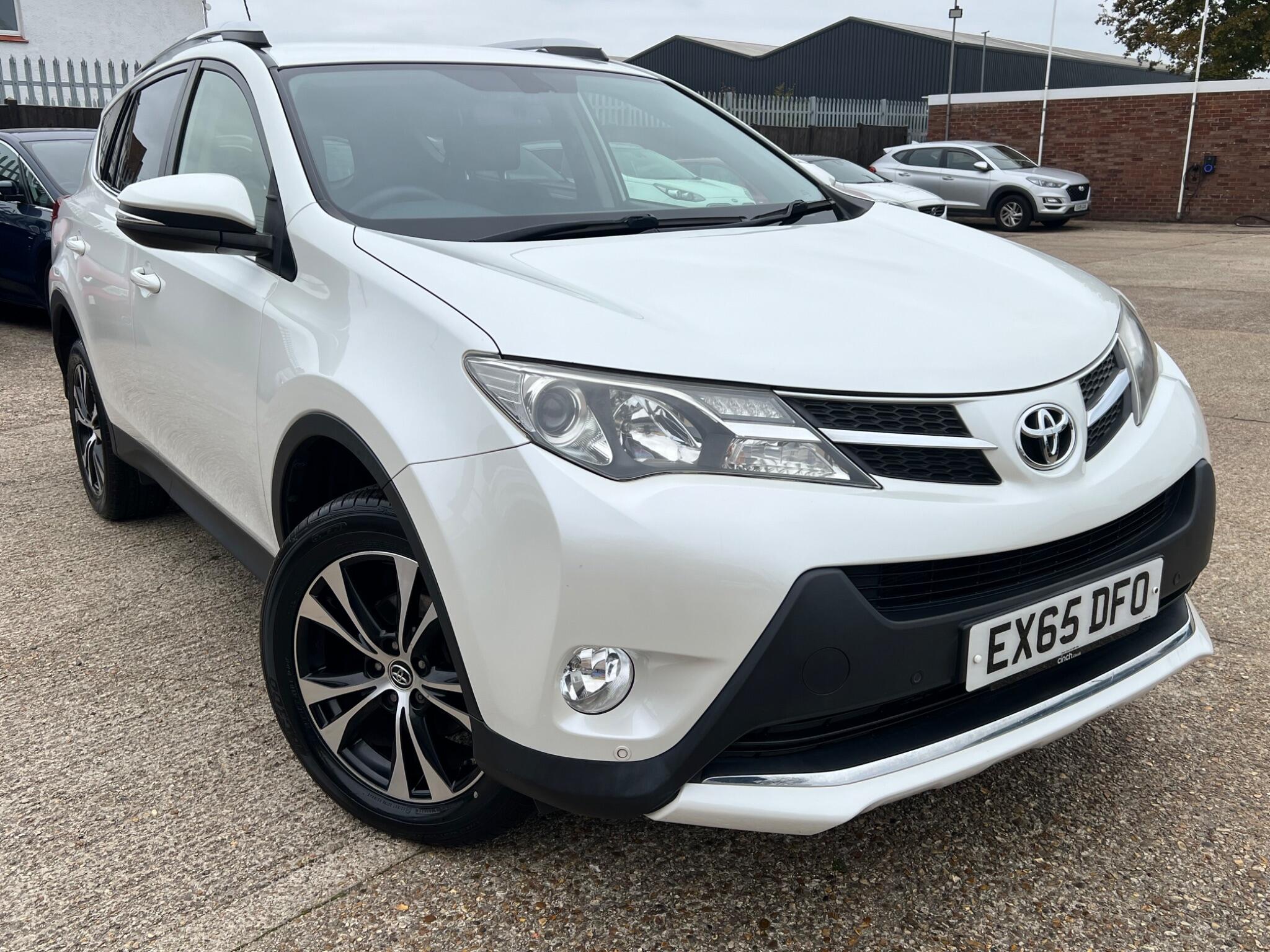 Main listing image - Toyota RAV4