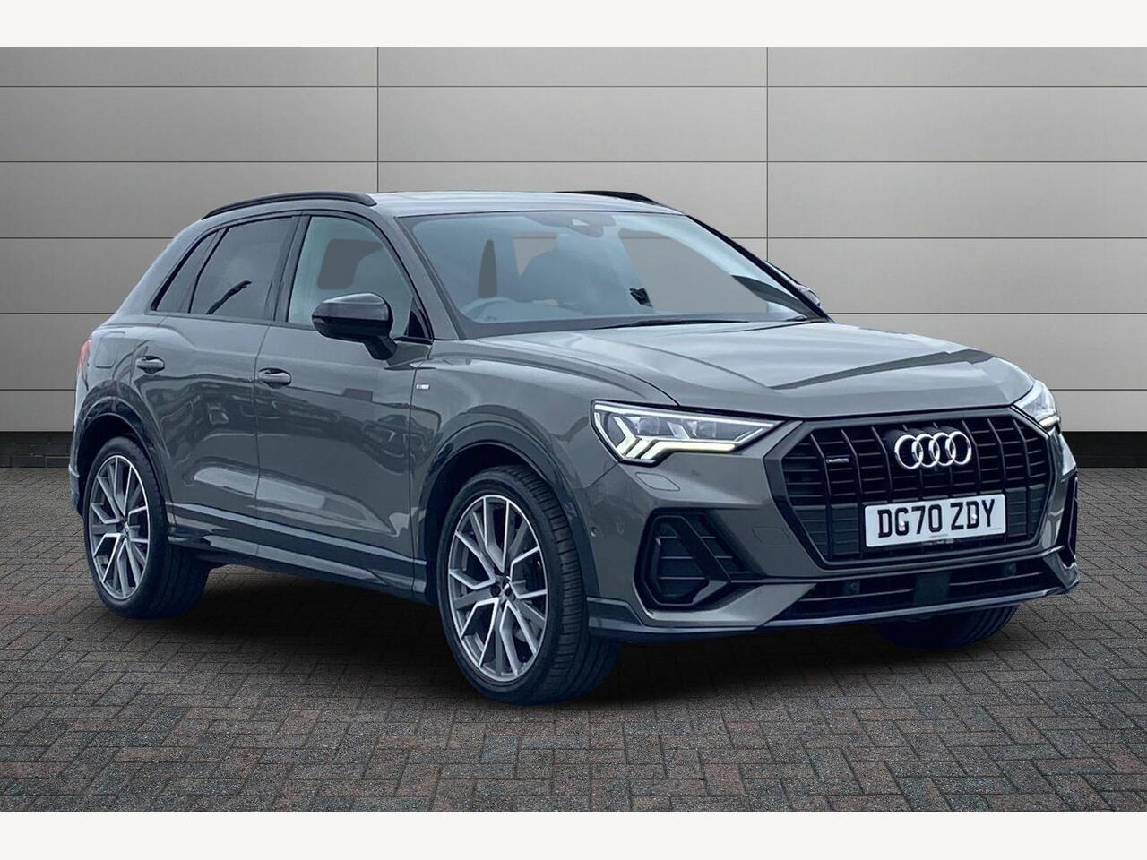 Main listing image - Audi Q3