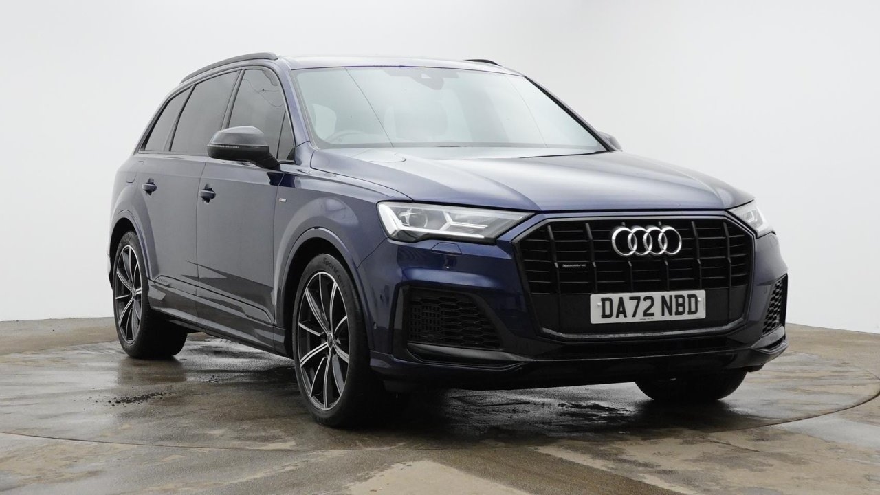 Main listing image - Audi Q7