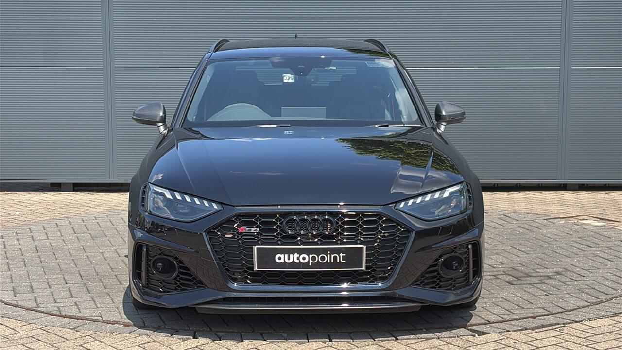 Main listing image - Audi RS4