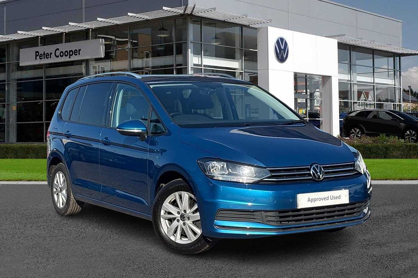 Main listing image - Volkswagen Touran