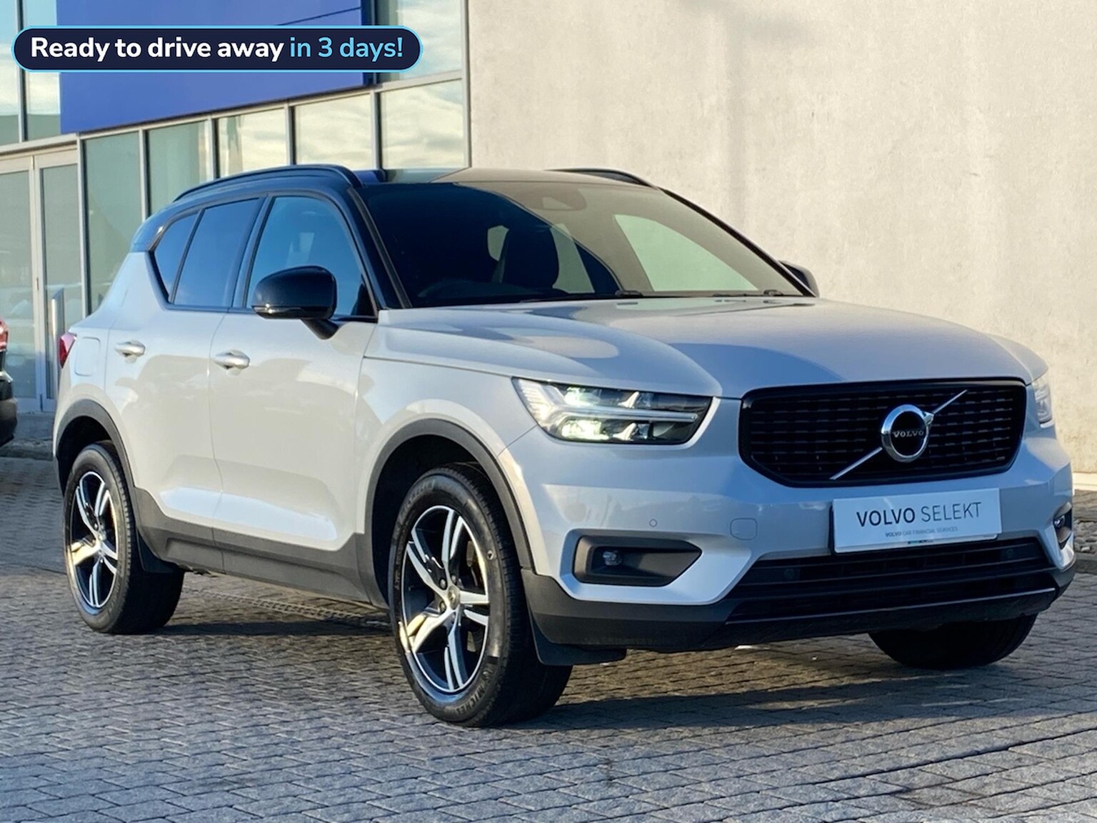 Main listing image - Volvo XC40