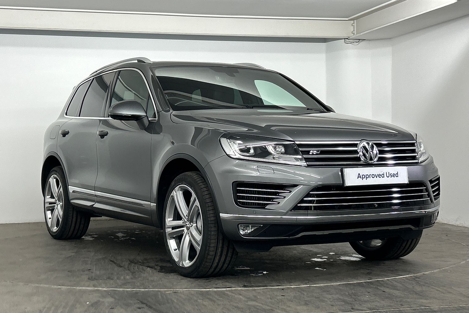 Main listing image - Volkswagen Touareg