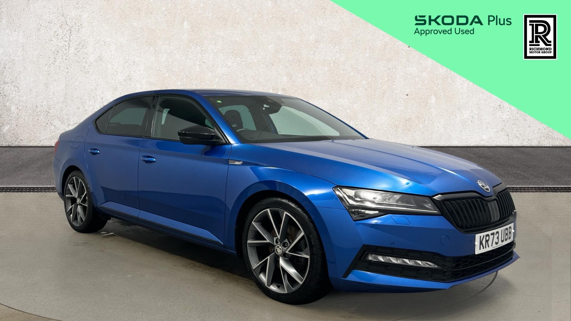 Main listing image - Skoda Superb