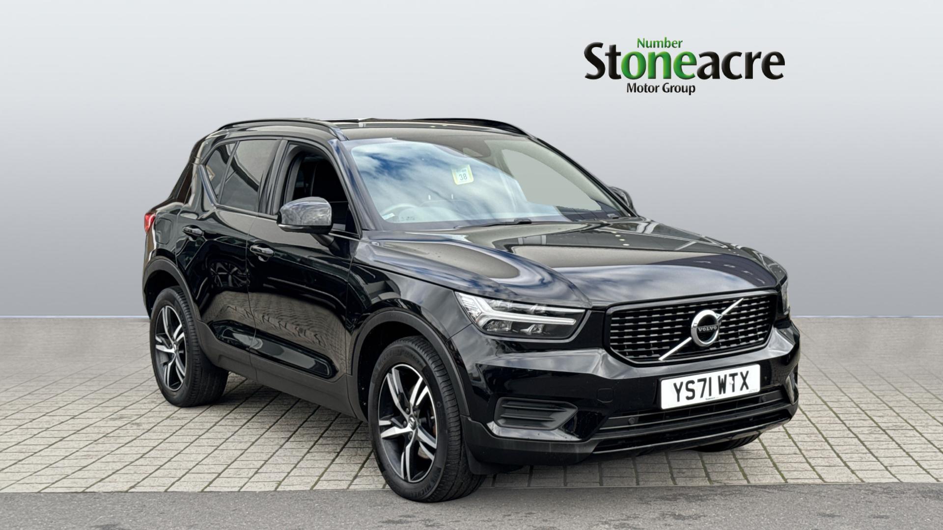 Main listing image - Volvo XC40