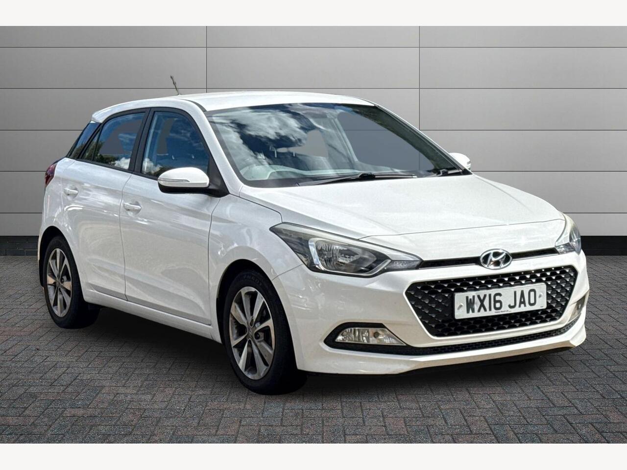 Main listing image - Hyundai i20