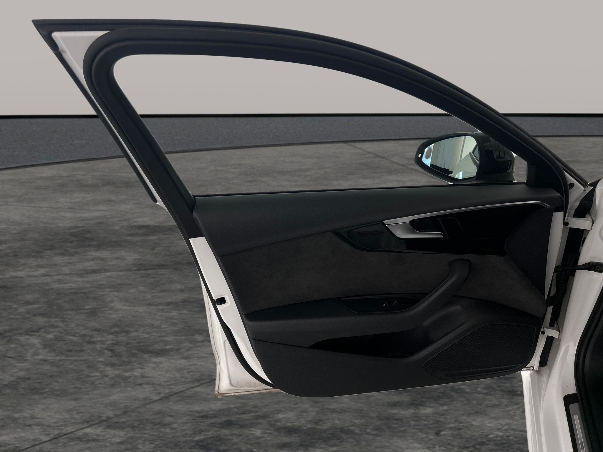 Main listing image - Audi A4