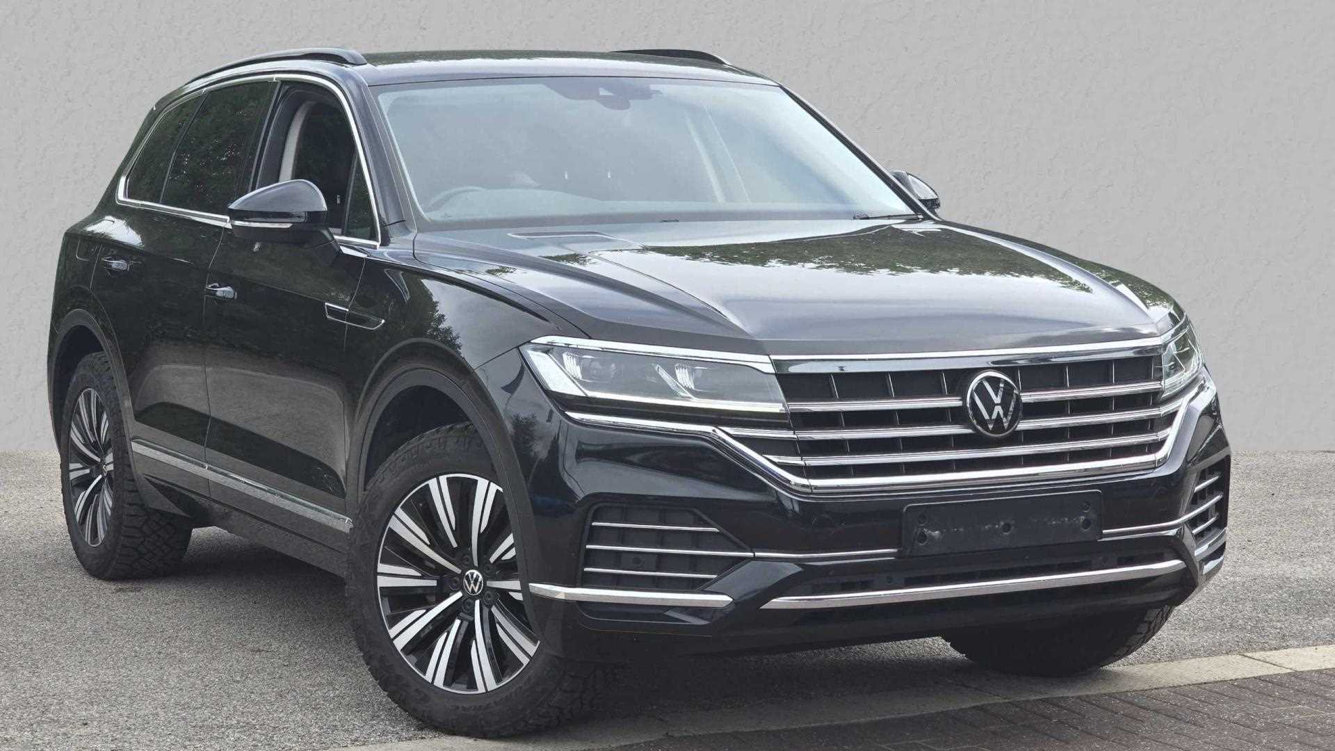 Main listing image - Volkswagen Touareg