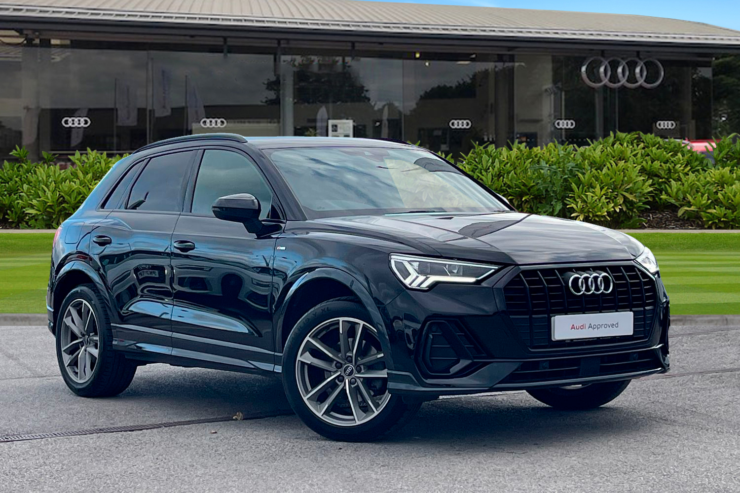 Main listing image - Audi Q3