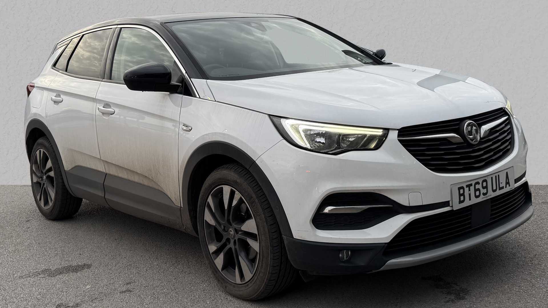 Main listing image - Vauxhall Grandland X