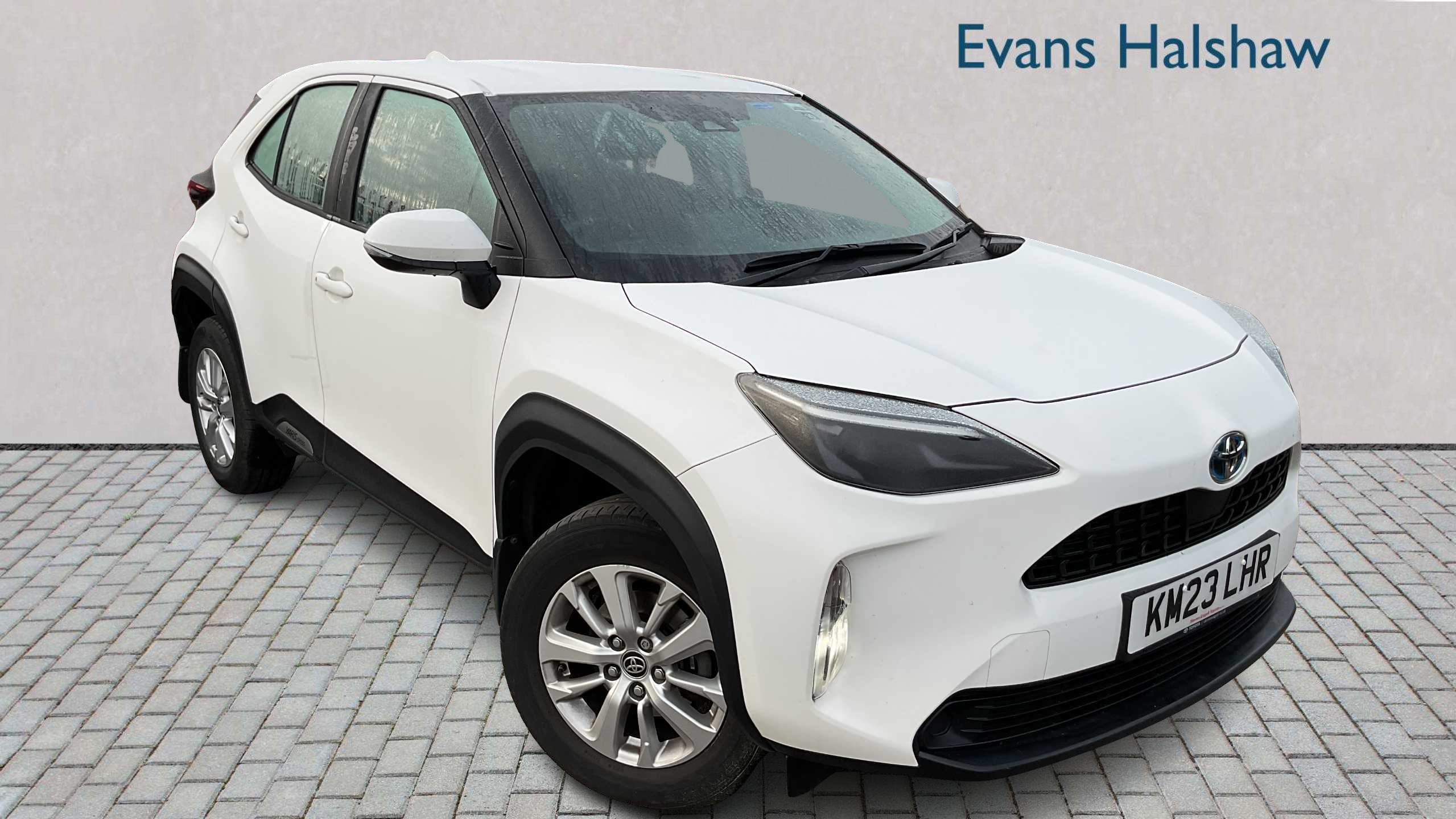 Main listing image - Toyota Yaris Cross