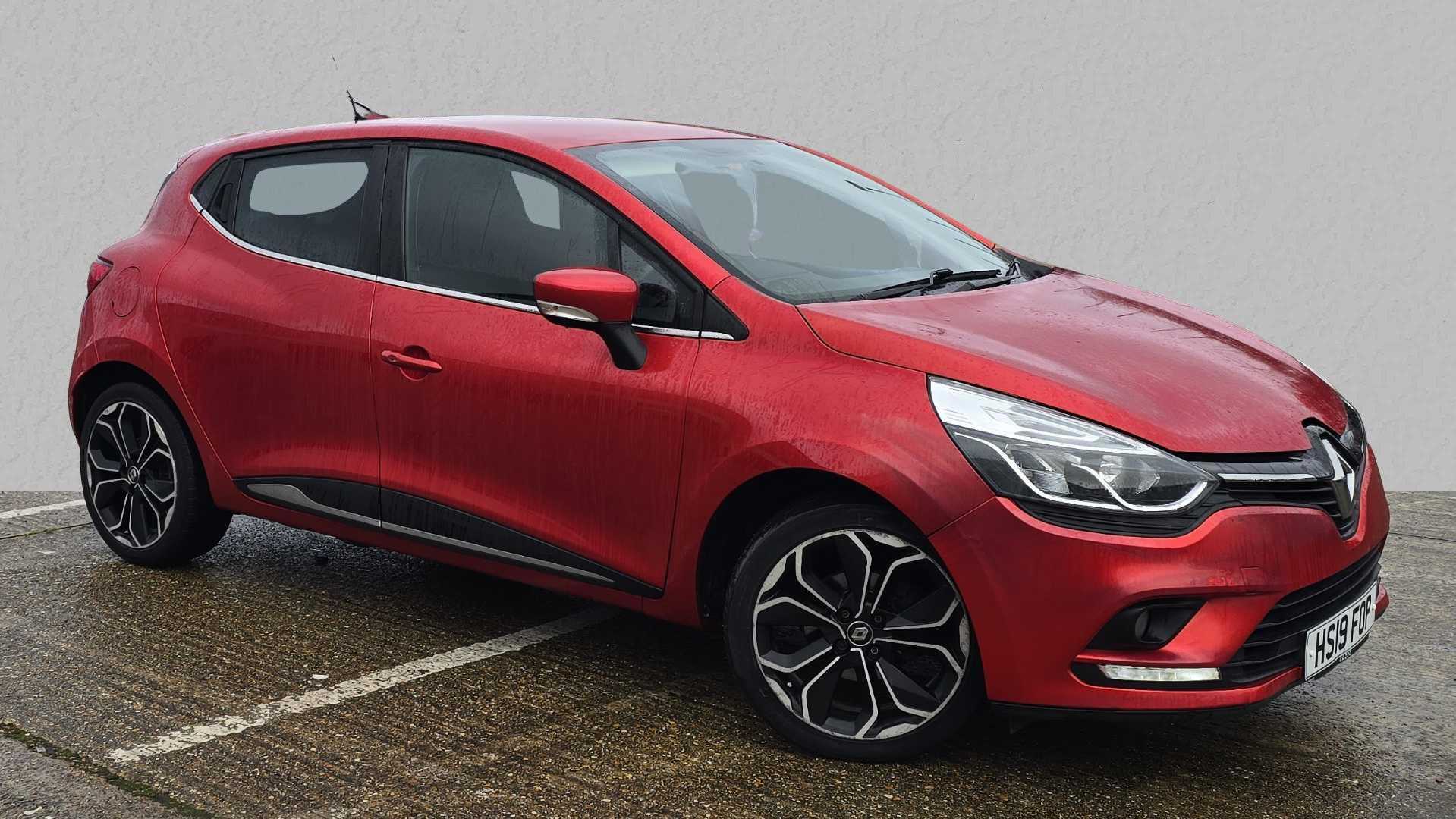 Main listing image - Renault Clio