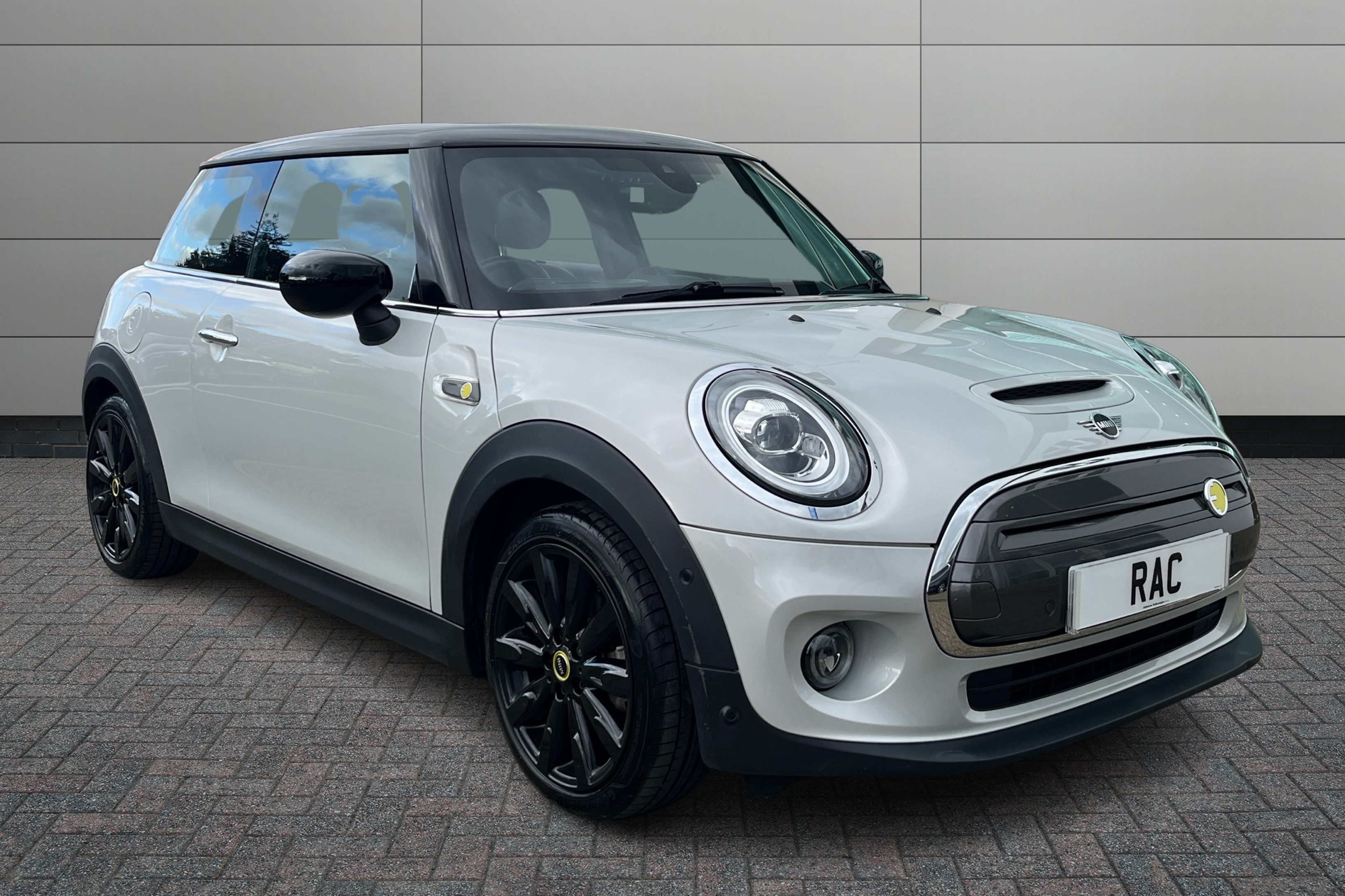 Main listing image - MINI Electric