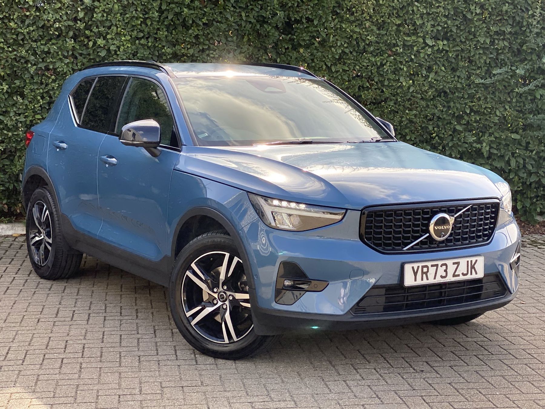 Main listing image - Volvo XC40