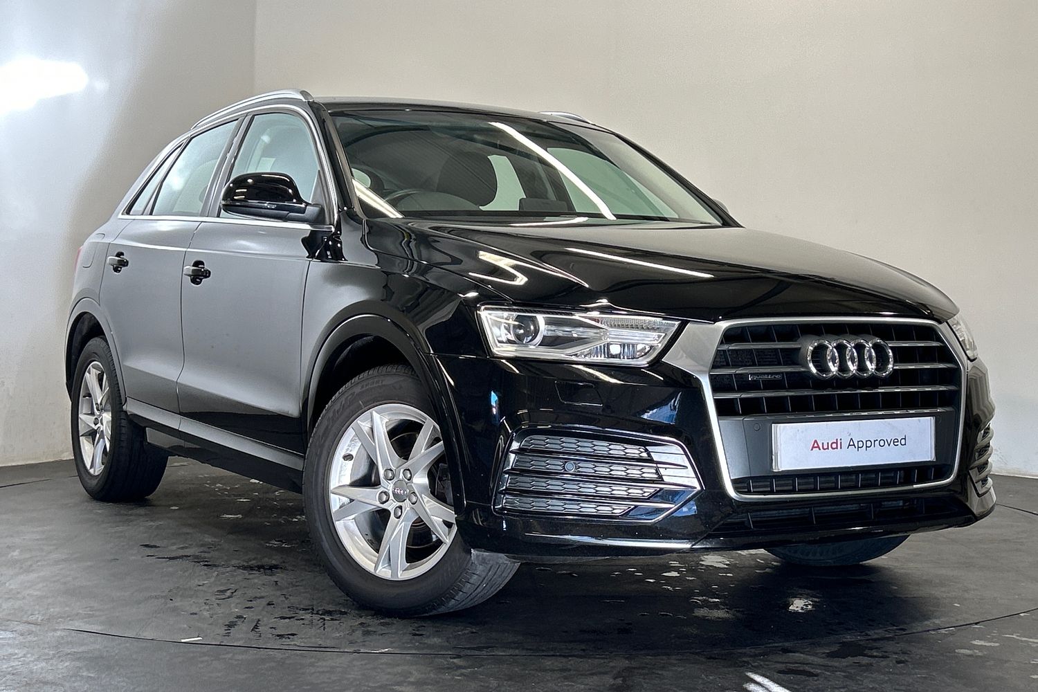 Main listing image - Audi Q3