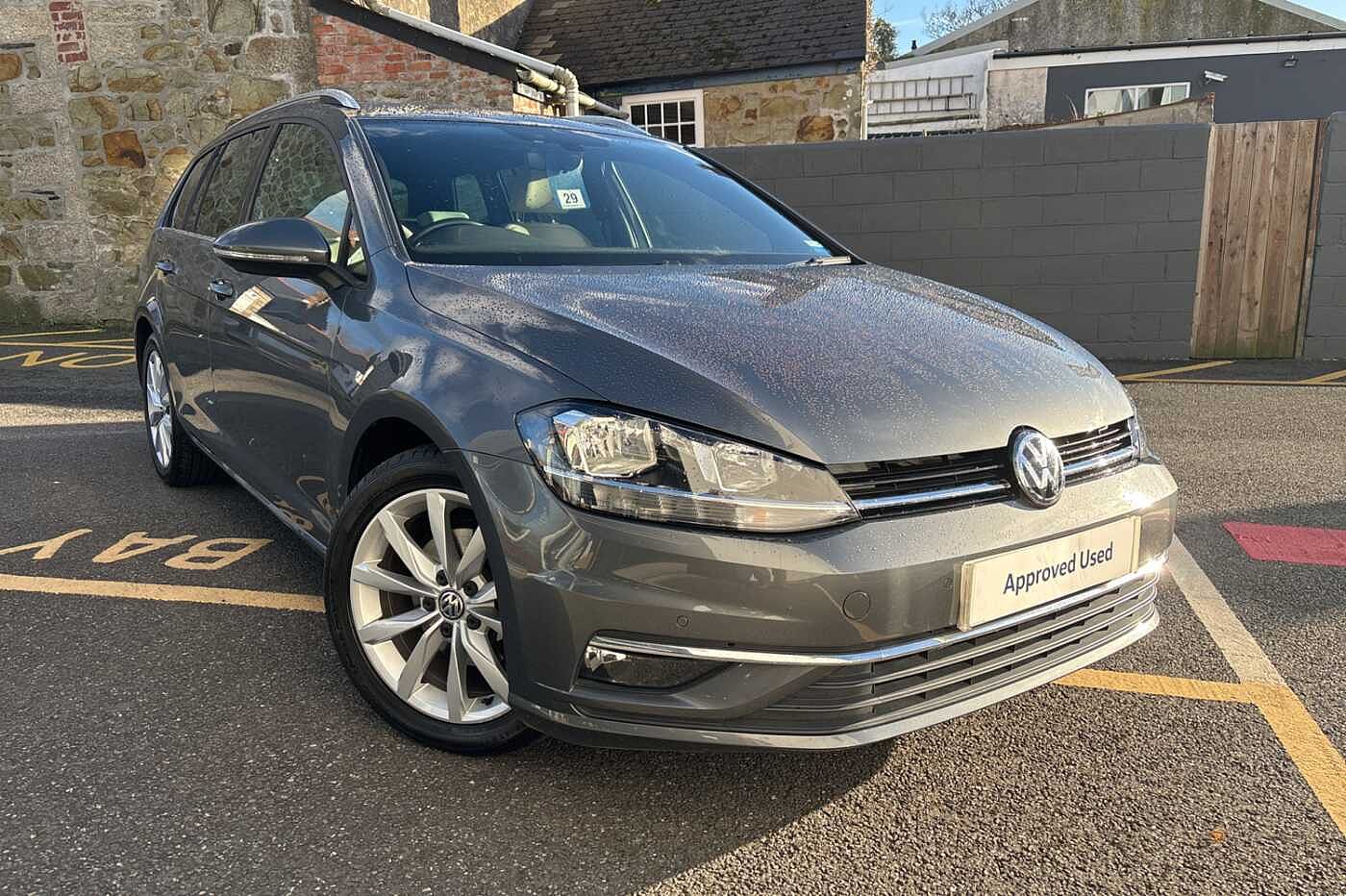 Main listing image - Volkswagen Golf Estate