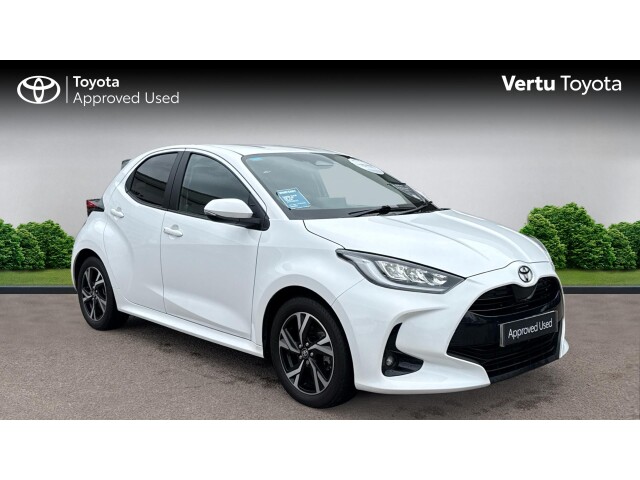 Main listing image - Toyota Yaris