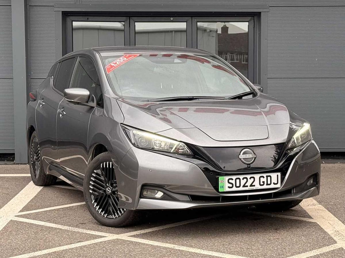 Main listing image - Nissan Leaf