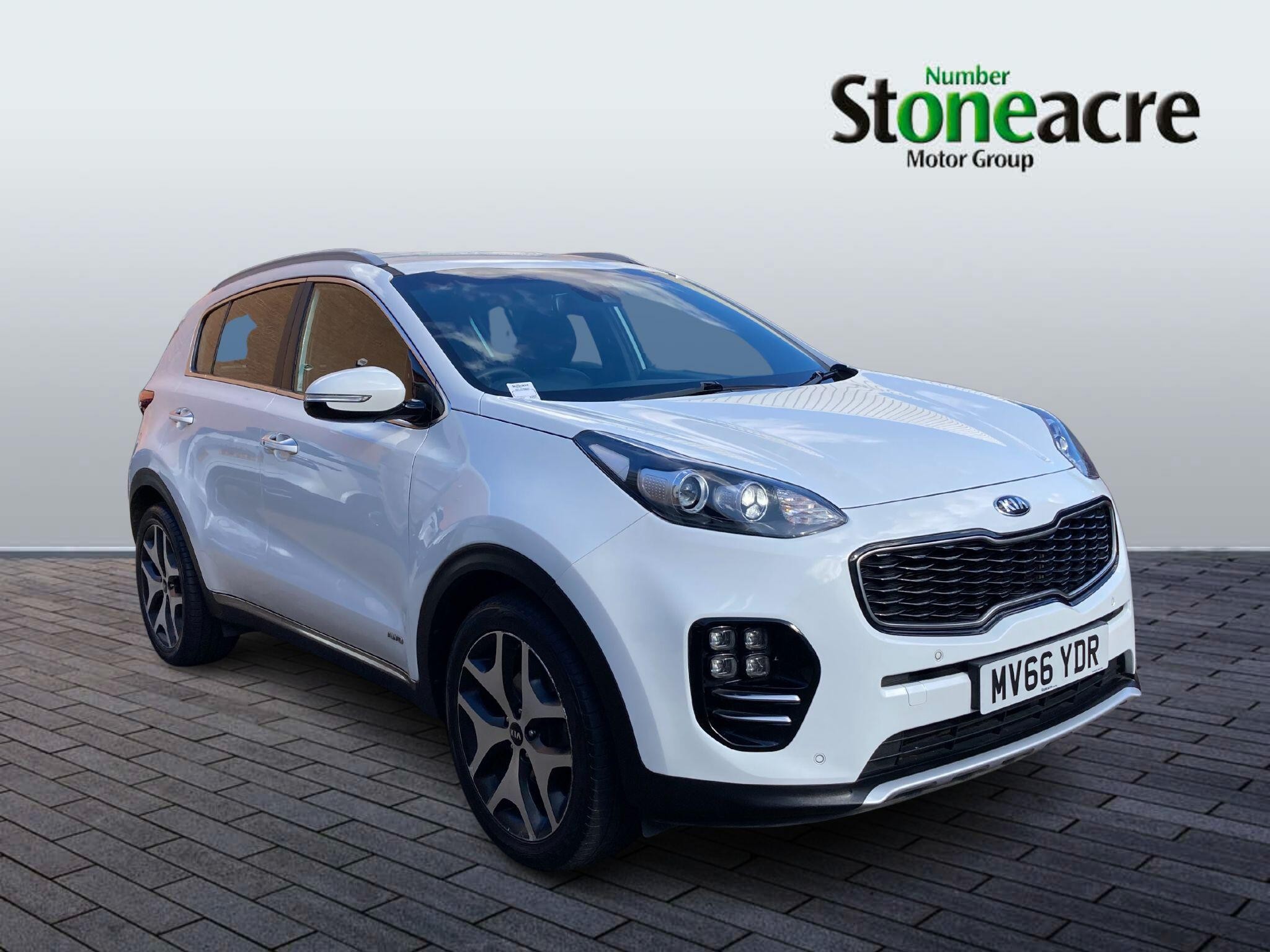 Main listing image - Kia Sportage