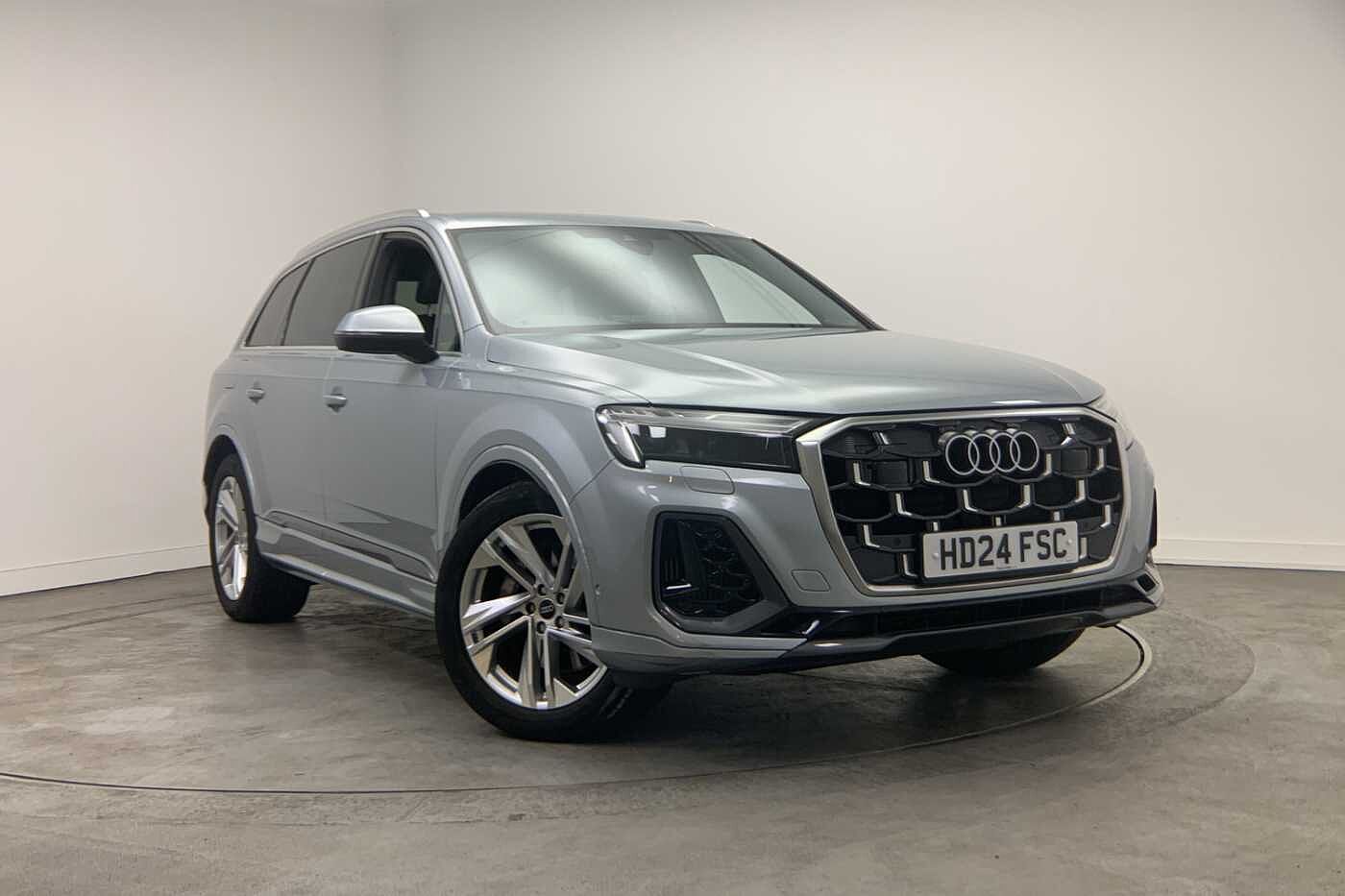 Main listing image - Audi Q7