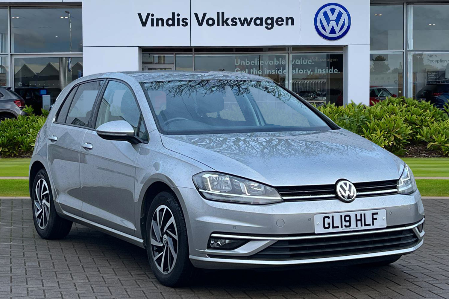 Main listing image - Volkswagen Golf