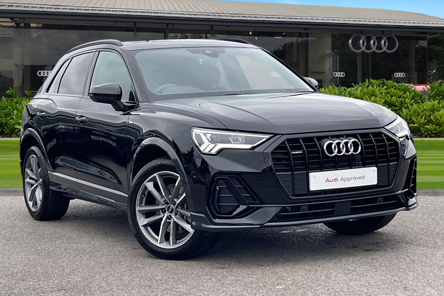 Main listing image - Audi Q3