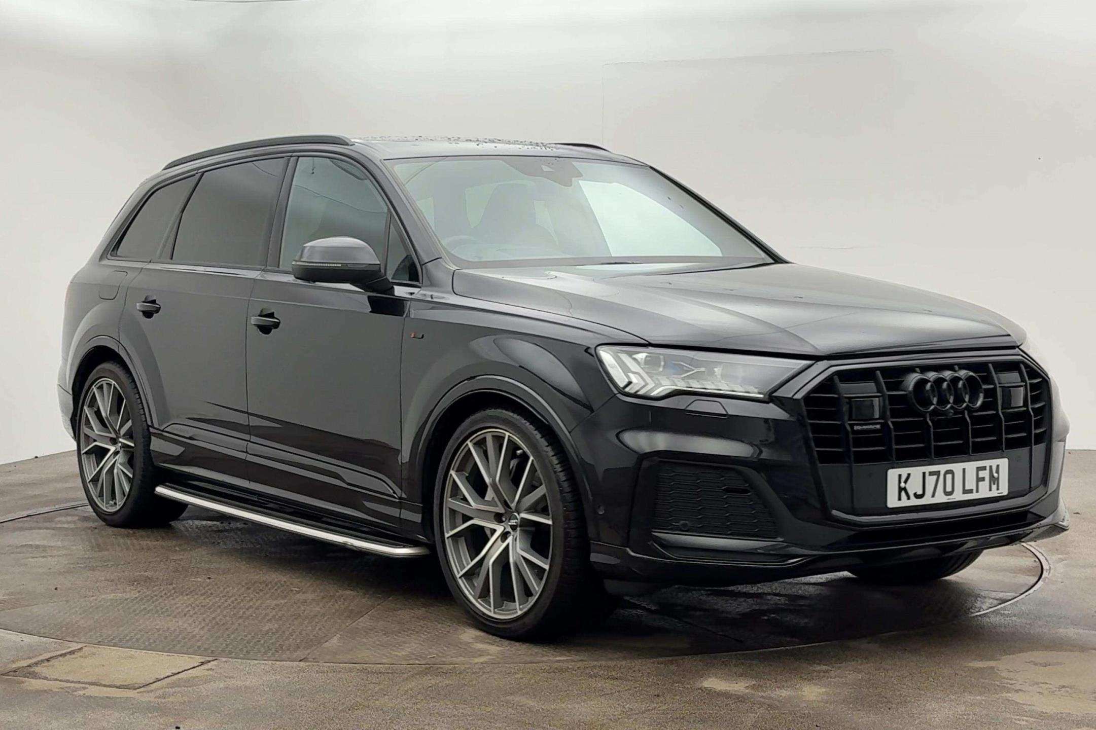 Main listing image - Audi Q7