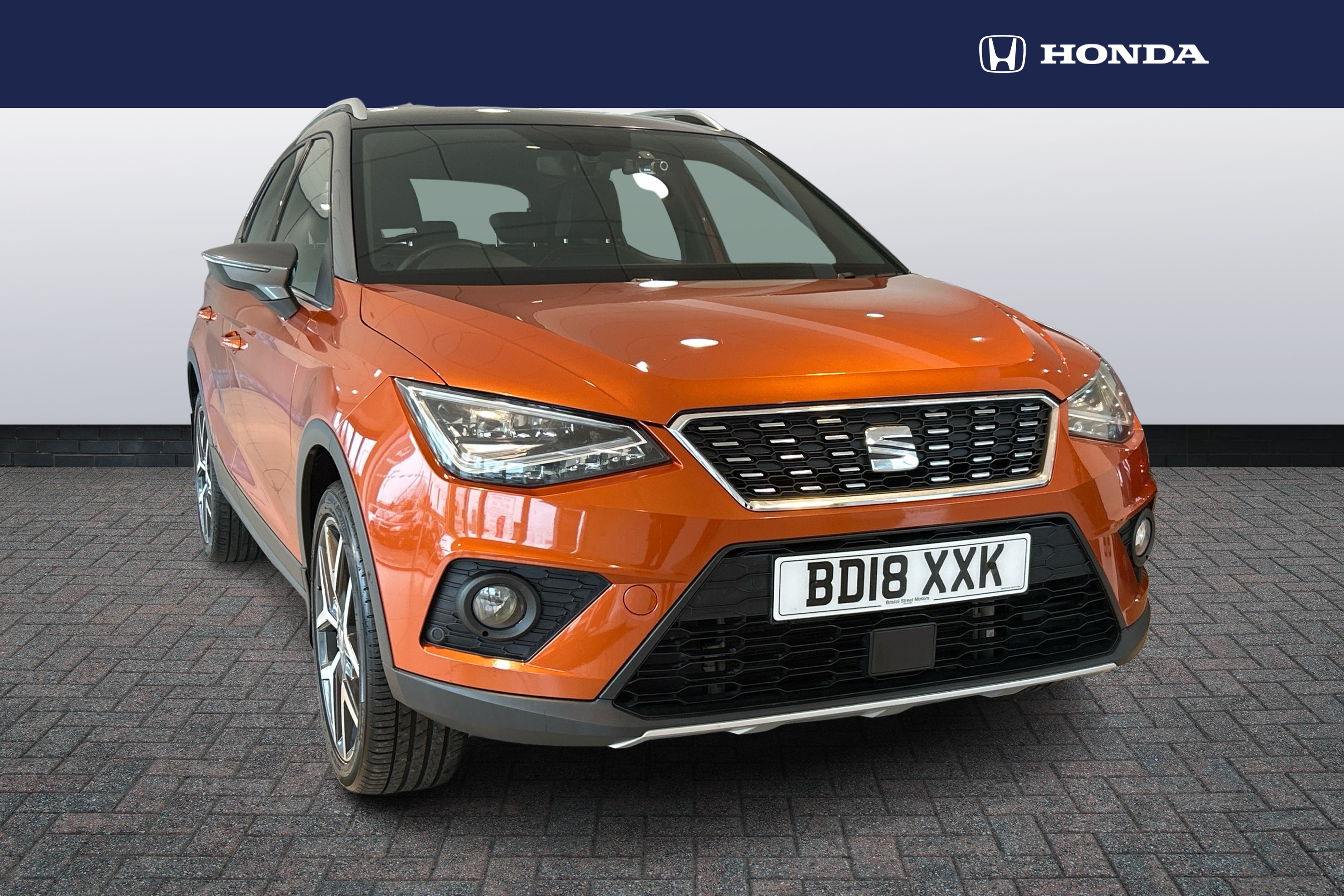 Main listing image - SEAT Arona